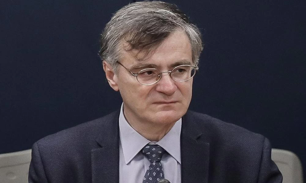 Το ΕΚΠΑ προκηρύσσει θέση «βοηθού» του Σωτήρη Τσιόδρα